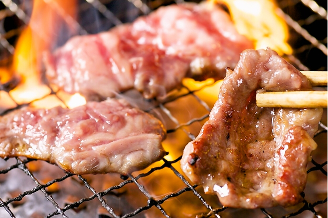 【500g】牛霜降中落ちカルビ500g/送料無料/焼肉店のタレで味付け!サムネイル